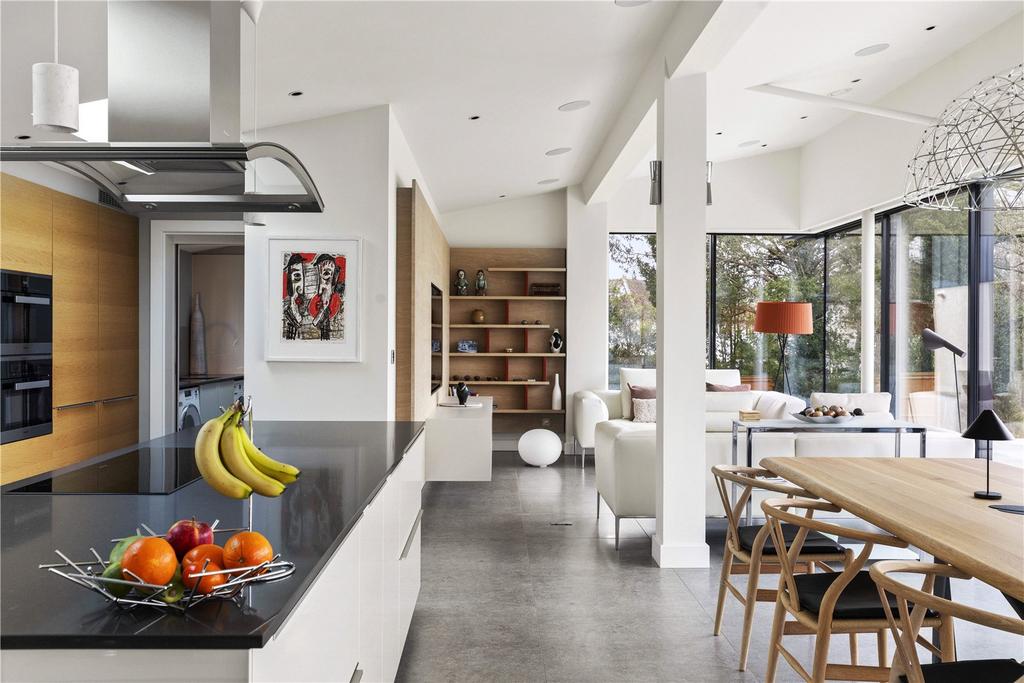 Kitchen/Dining