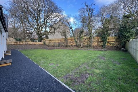 undefined, Greenfield Road, Twyn