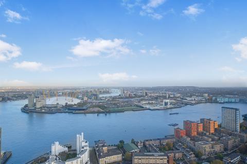 3 bedroom flat to rent, One Thames Quay, Marsh Wall E14