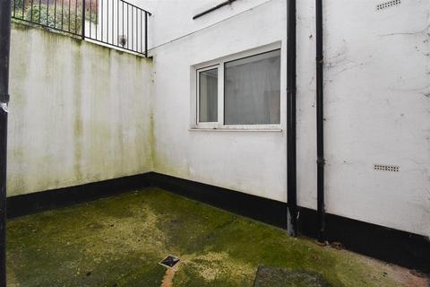 2 bedroom house to rent, Eversfield Place, St. Leonards-On-Sea TN37