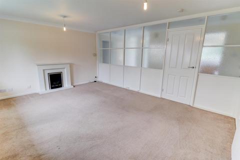 2 bedroom flat to rent, Warwick Place, Leamington Spa