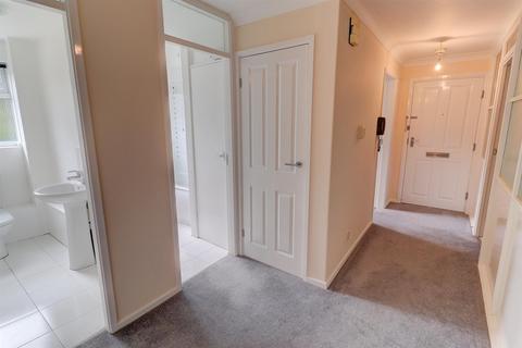 2 bedroom flat to rent, Warwick Place, Leamington Spa