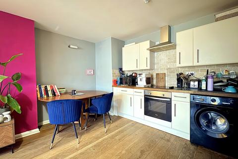 1 bedroom flat for sale, Dundee Lane, Ramsbottom, Bury, BL0
