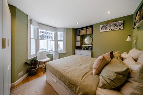 1 bedroom flat to rent, Medwin Street, London, SW4