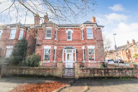 2 bedroom apartment for sale, Osborne Road,  Farnborough , GU14