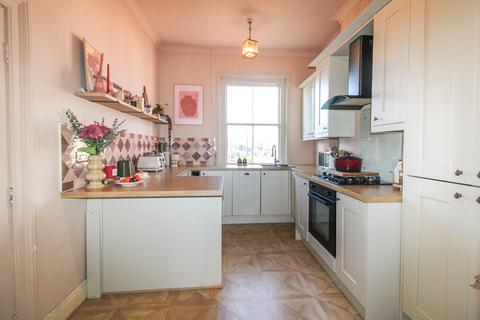 2 bedroom apartment for sale, Osborne Road,  Farnborough , GU14
