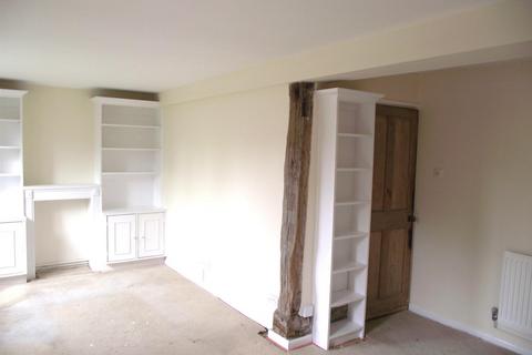 3 bedroom semi-detached house to rent, East Street, Coggeshall