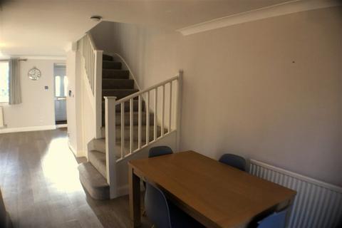 2 bedroom semi-detached house for sale, Farnborough GU14