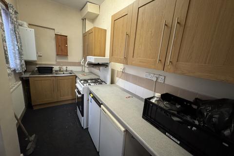 3 bedroom terraced house to rent, Windmill Lane, Smethwick, West Midlands, B66