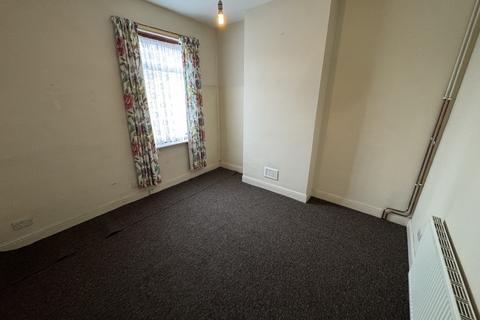 3 bedroom terraced house to rent, Windmill Lane, Smethwick, West Midlands, B66
