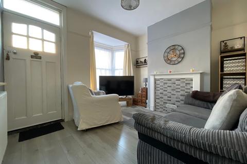 3 bedroom terraced house for sale, Spring Bank, Scarborough, YO12