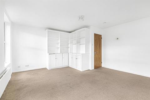 5 bedroom end of terrace house for sale, Berystede, Kingston Upon Thames KT2