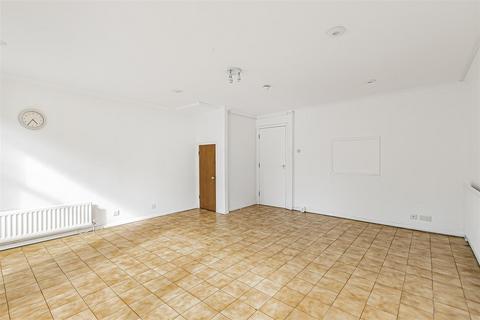 5 bedroom end of terrace house for sale, Berystede, Kingston Upon Thames KT2