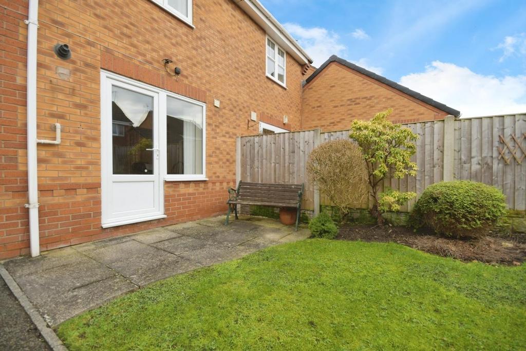 REAR GARDEN 06.jpg
