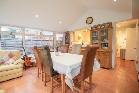 4 bedroom detached house for sale, Kent Close, Wokingham, RG41