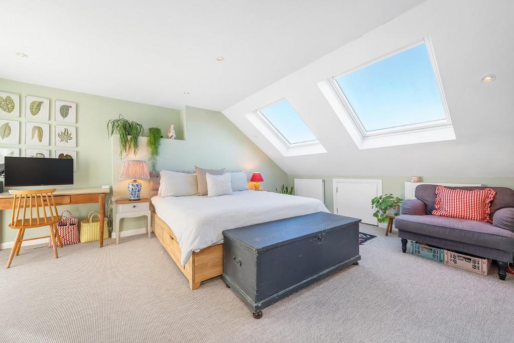 Principal Bedroom (1).JPG