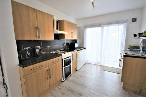 1 bedroom flat to rent, Layfield Crescent, London NW4