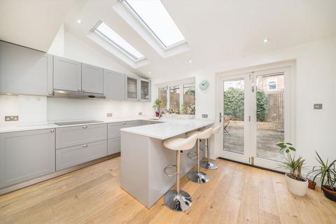 3 bedroom terraced house for sale, Huntspill Street, London SW17
