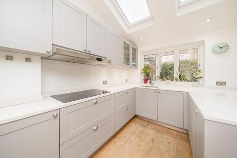 3 bedroom terraced house for sale, Huntspill Street, London SW17