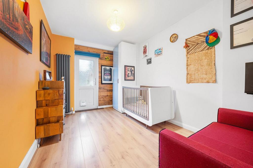Bedroom 2.JPG