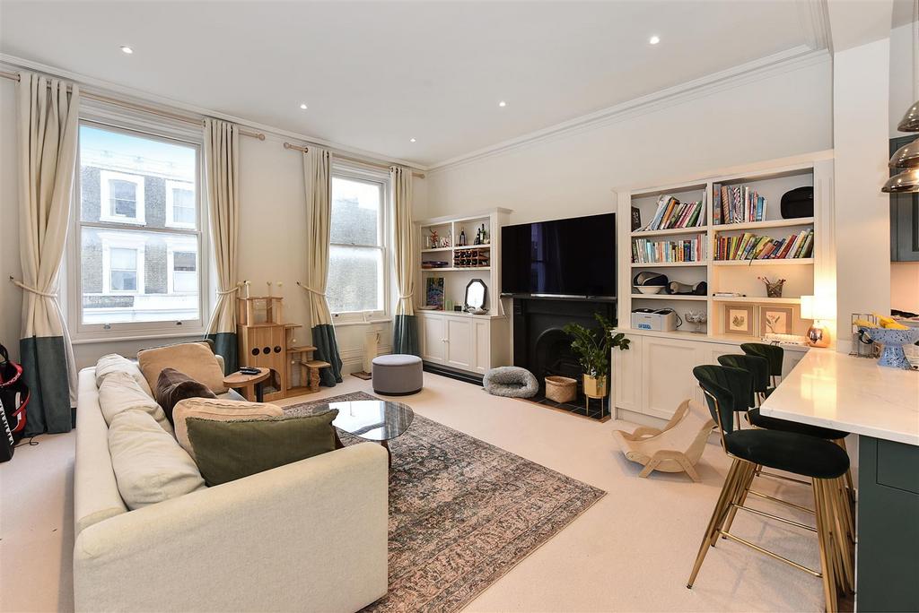 Top floor flat, 1, Hildyard Road (9).JPG