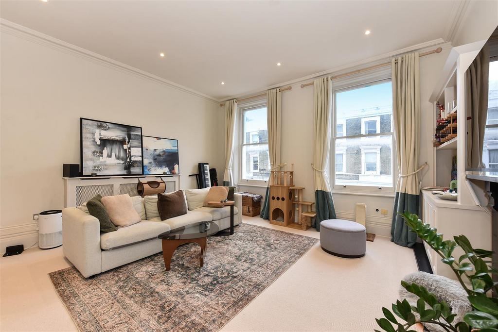Top floor flat, 1, Hildyard Road (10).JPG