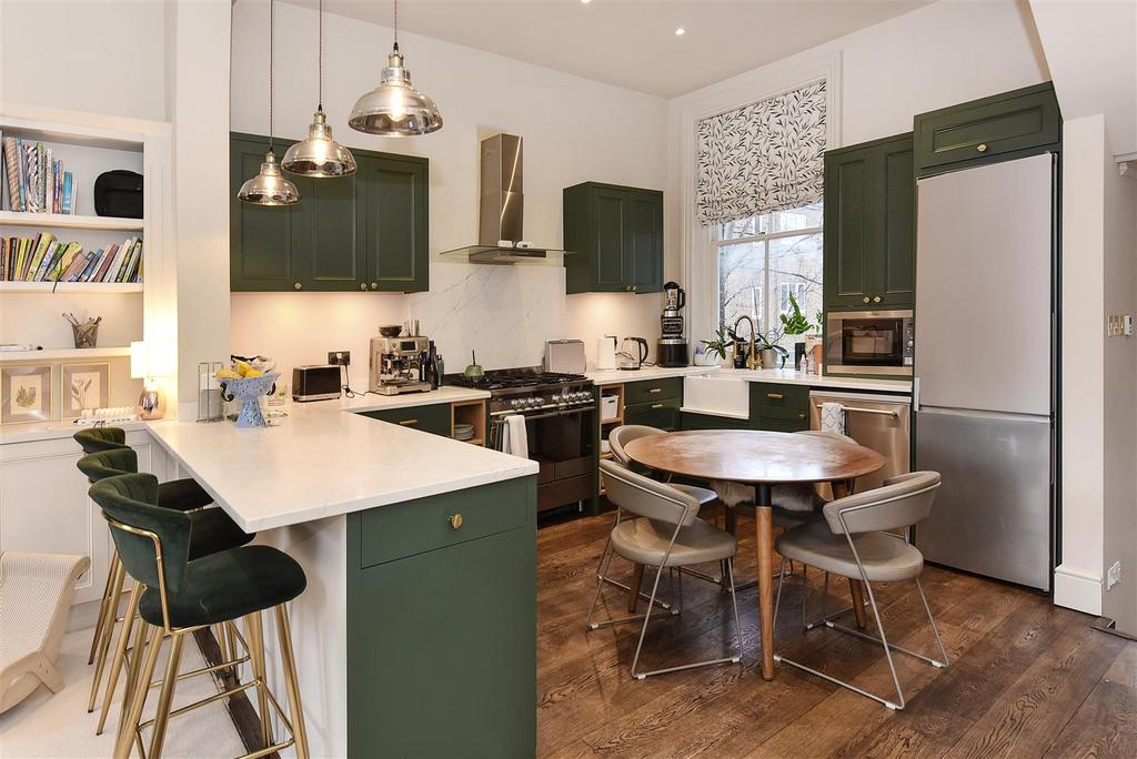 Top floor flat, 1, Hildyard Road (7).JPG