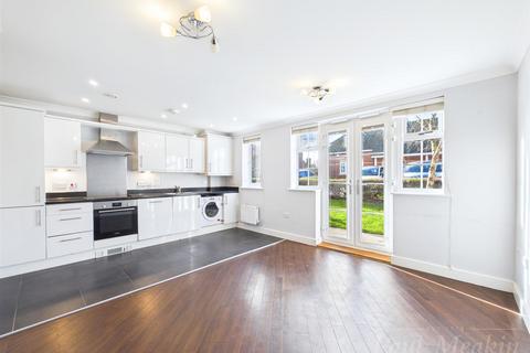 3 bedroom apartment for sale, Limpsfield Road, Sanderstead