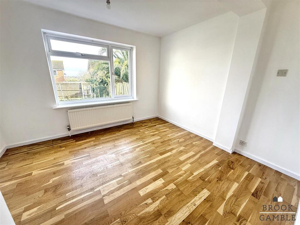 01323 438506
