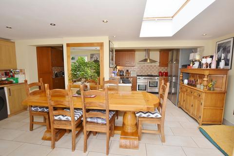 4 bedroom detached house for sale, Holtspur Top Lane, Beaconsfield HP9