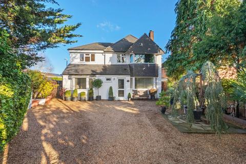 Holtspur Top Lane, Beaconsfield HP9