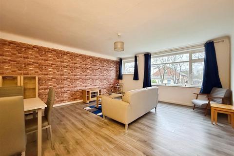 2 bedroom flat to rent, Nicholas Road, Liverpool
