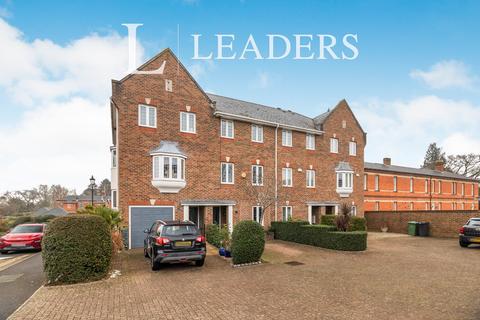 3 bedroom house to rent, Sandy Mead, KT19