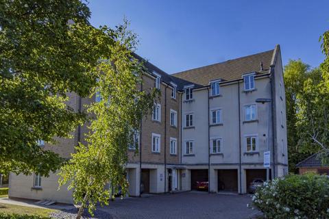 undefined, Ffordd James McGhan, Cardiff CF11