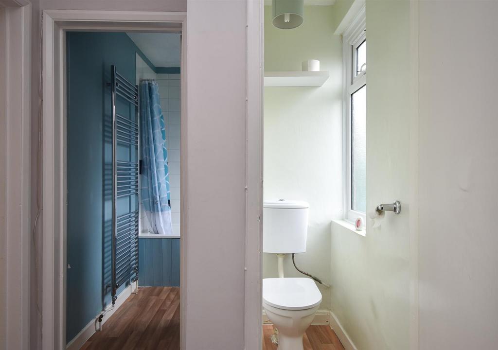 Bathroom &amp; w/c