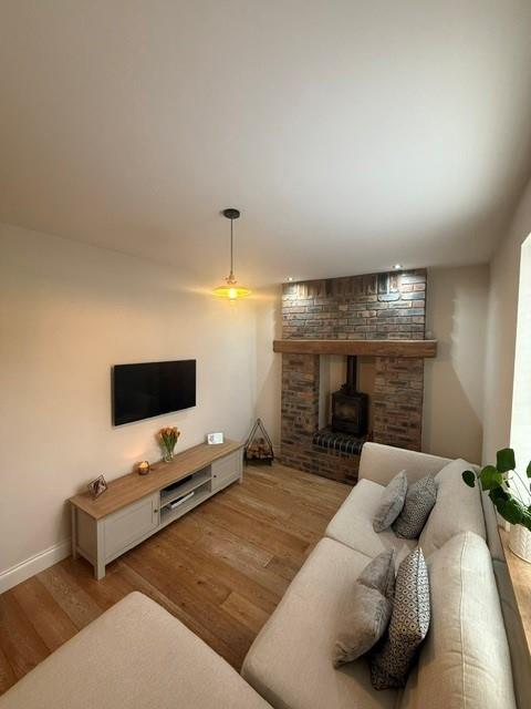 Living Room..jpg