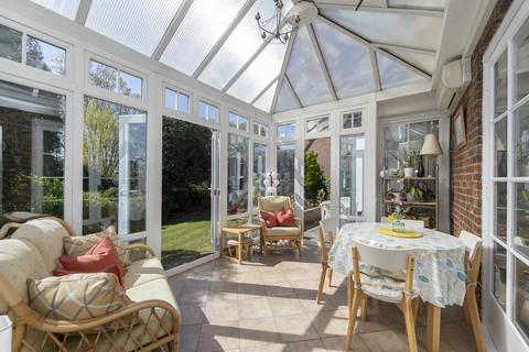 4 bedroom detached house for sale, Wonford Close, Kingston upon Thames KT2