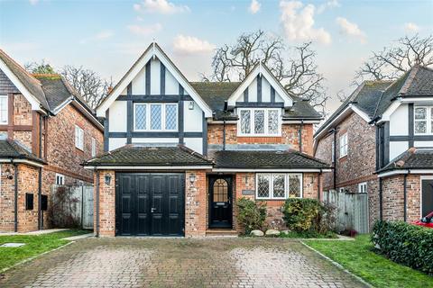4 bedroom detached house for sale, Evans Way, Tring