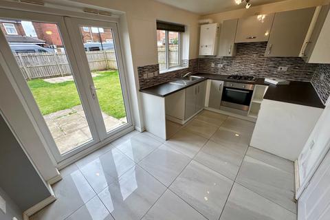 2 bedroom semi-detached house to rent, Henry Street, Houghton Le Spring DH5