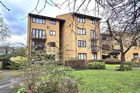 2 bedroom apartment to rent, Woking GU22