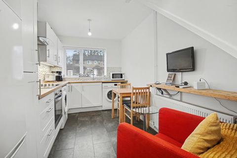 3 bedroom semi-detached house for sale, Woodstock Close, Southampton SO30