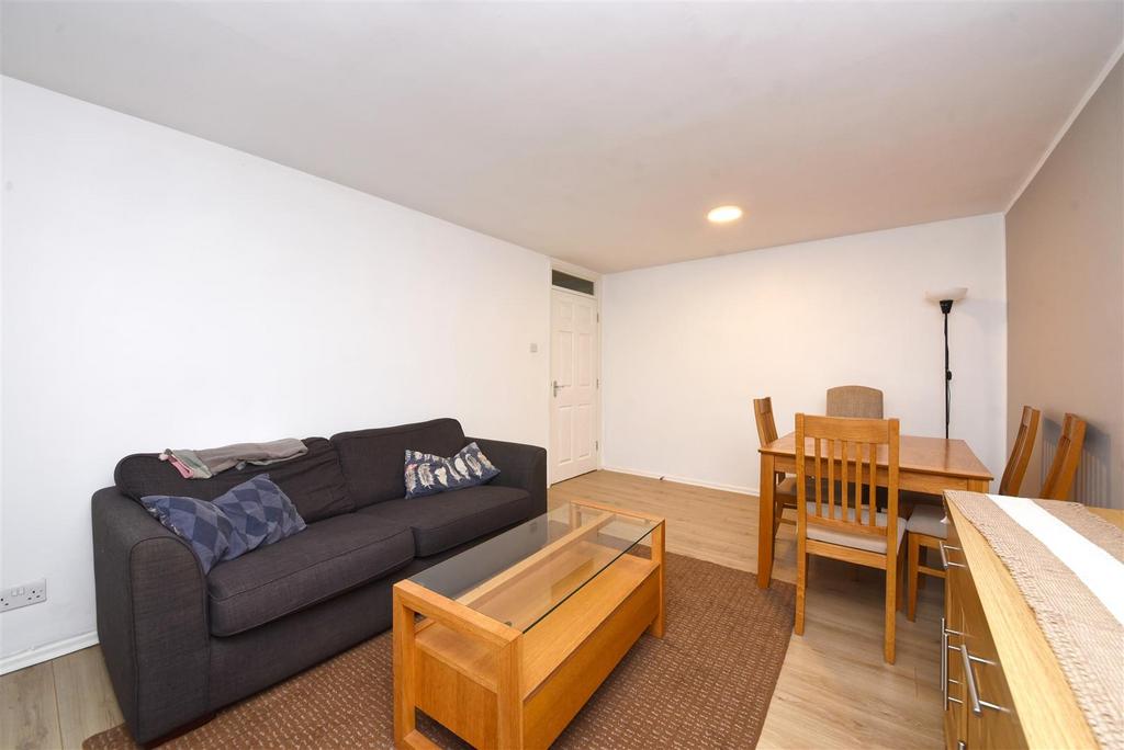 23 Davies Close Pic 7.jpg