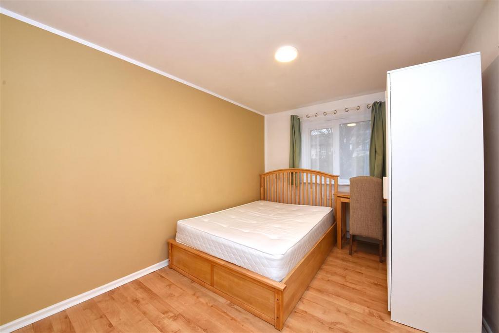 23 Davies Close Pic 5.jpg
