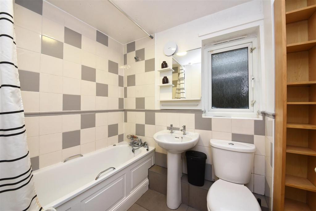 23 Davies Close Pic 6.jpg