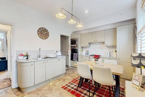 3 bedroom terraced house for sale, Bingley Road, Menston, LS29