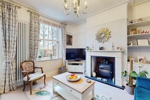 3 bedroom terraced house for sale, Bingley Road, Menston, LS29
