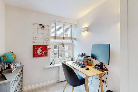 3 bedroom terraced house for sale, Bingley Road, Menston, LS29
