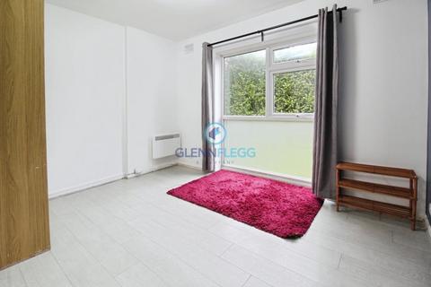 undefined, Arundel Court, Langley