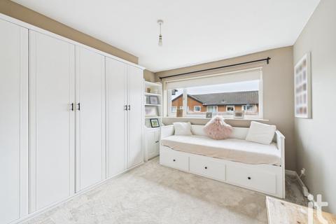 2 bedroom apartment for sale, Maveen Court, Edmonton Road, Woodsmoor, Stockport