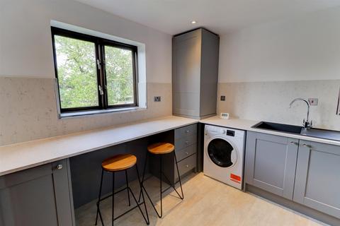 2 bedroom flat to rent, The Moorings, Leamington Spa